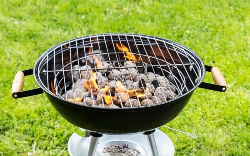 how to put out charcoal grill