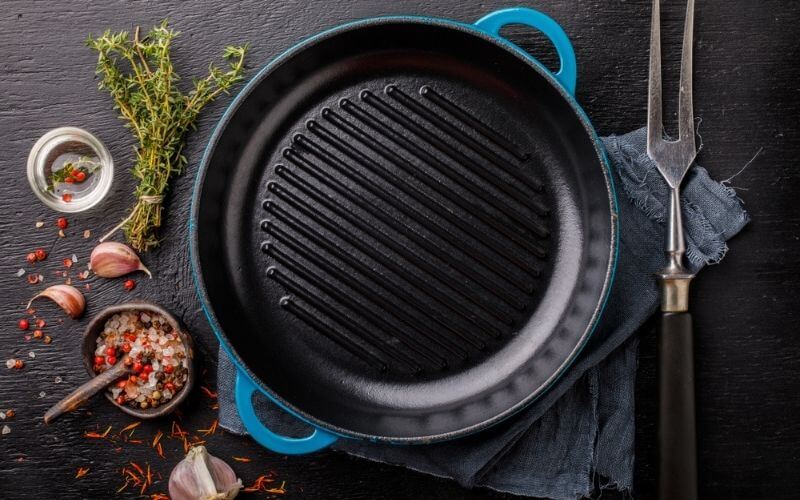 how to clean cast iron grill