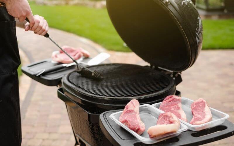 How to Clean Rusty Grill Grates: Keeping It Clean and Rust-Free