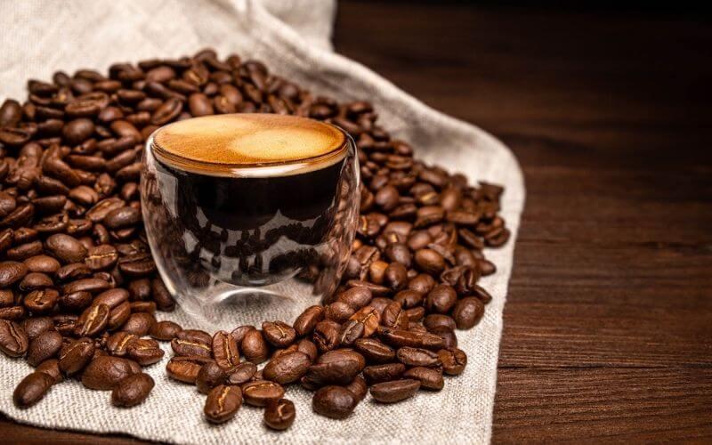 how much caffeine in one espresso bean