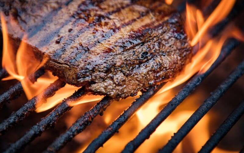 preparing flank steak