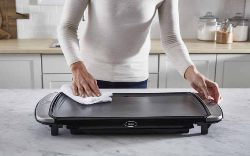 how to clean a pancake griddle