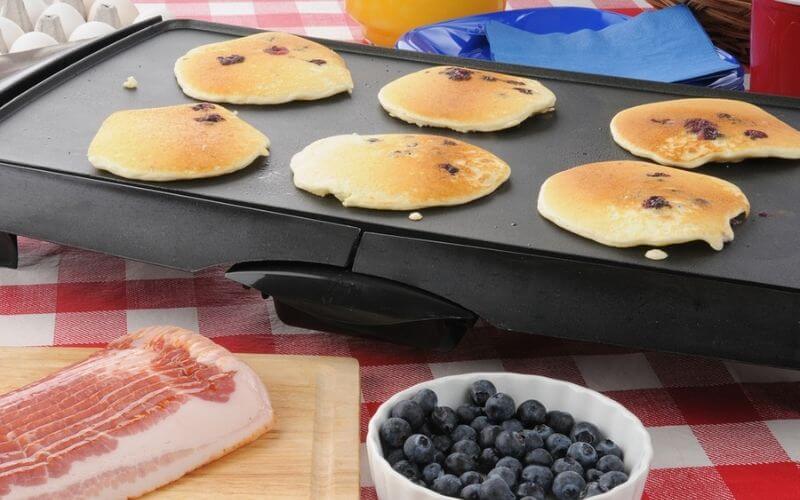 How to clean a pancake griddle