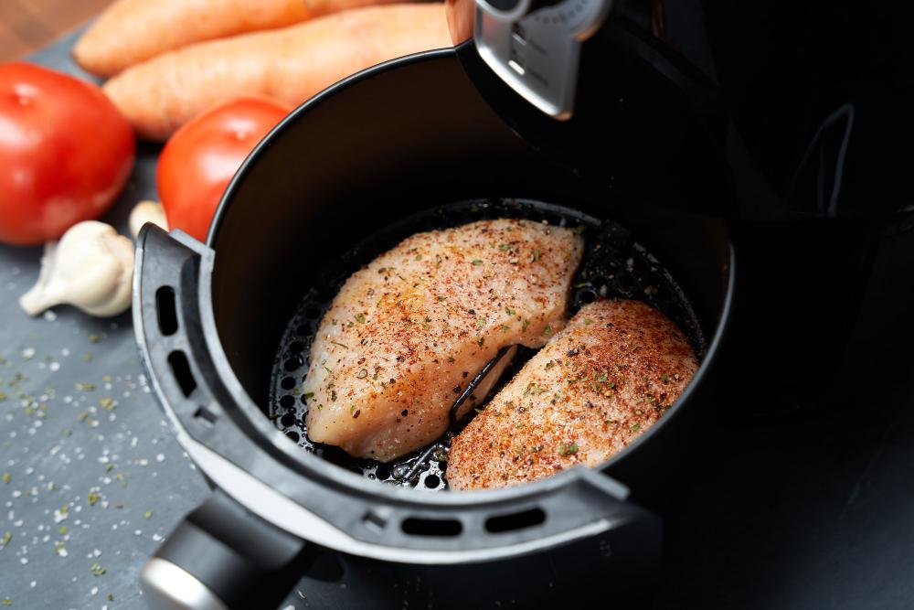 cooking-skinless-chicken-breast-with-spices-air-fryer