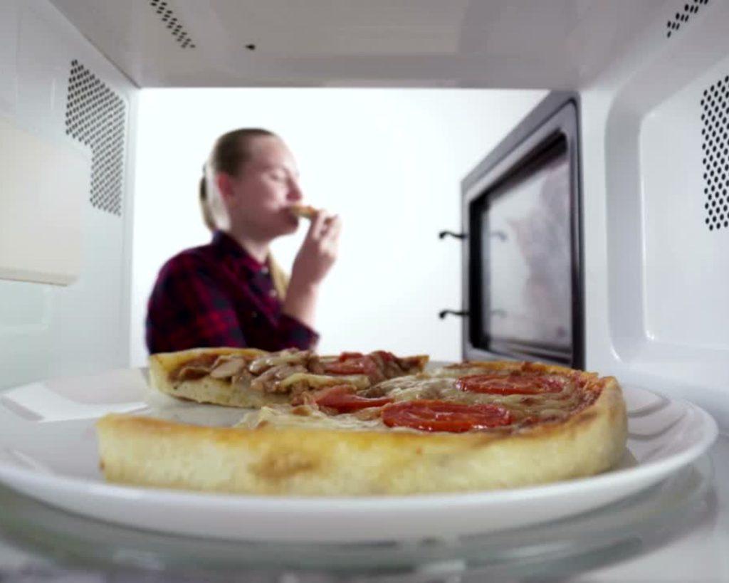 How Long Should You Reheat Pizza in the Oven? 5