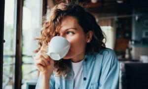 How Hot Is Coffee Supposed To Be Served? The Facts According To Science ...