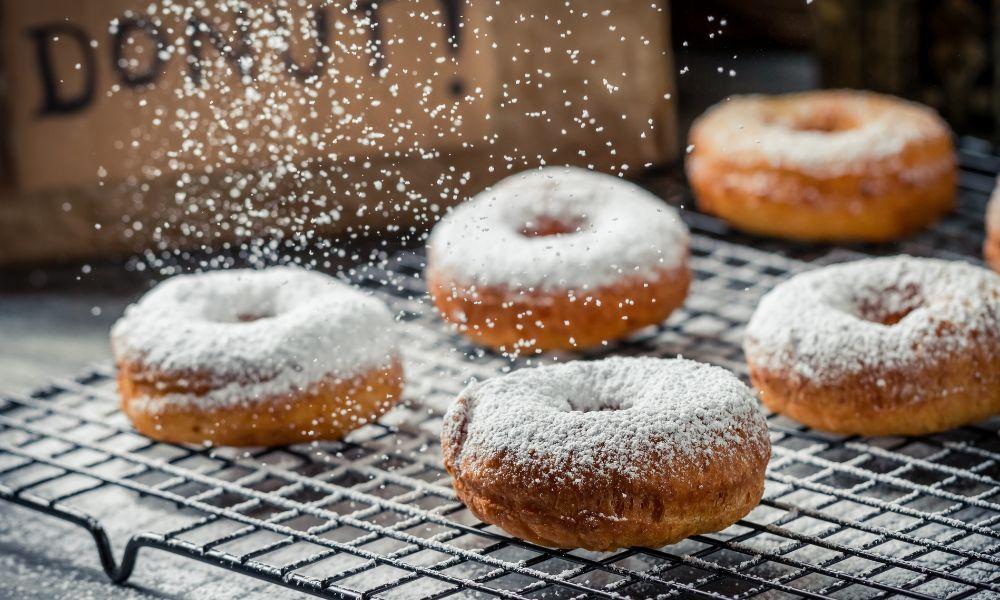 The Shelf Life of Powdered Sugar: How Long Does It Last? 1
