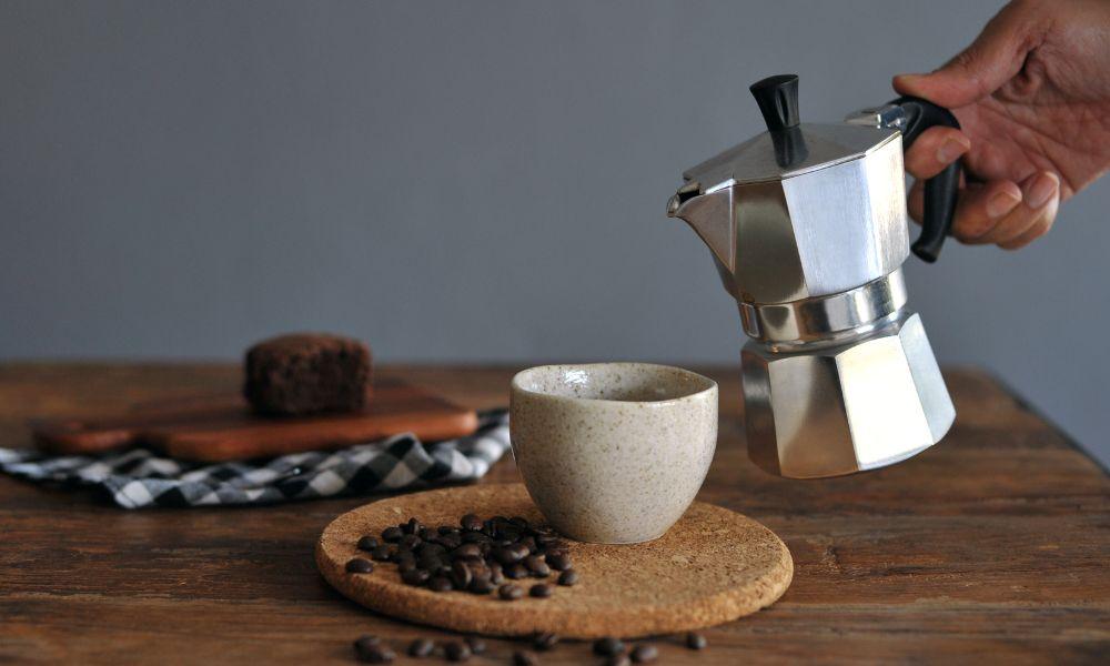 Sour Coffee Moka Pot: Causes and Solutions 5