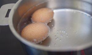 how long are cooked eggs good for in the fridge