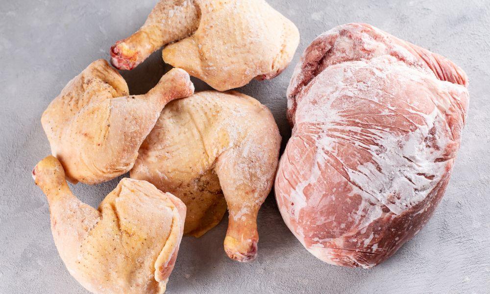 how long can chicken be frozen in the freezer