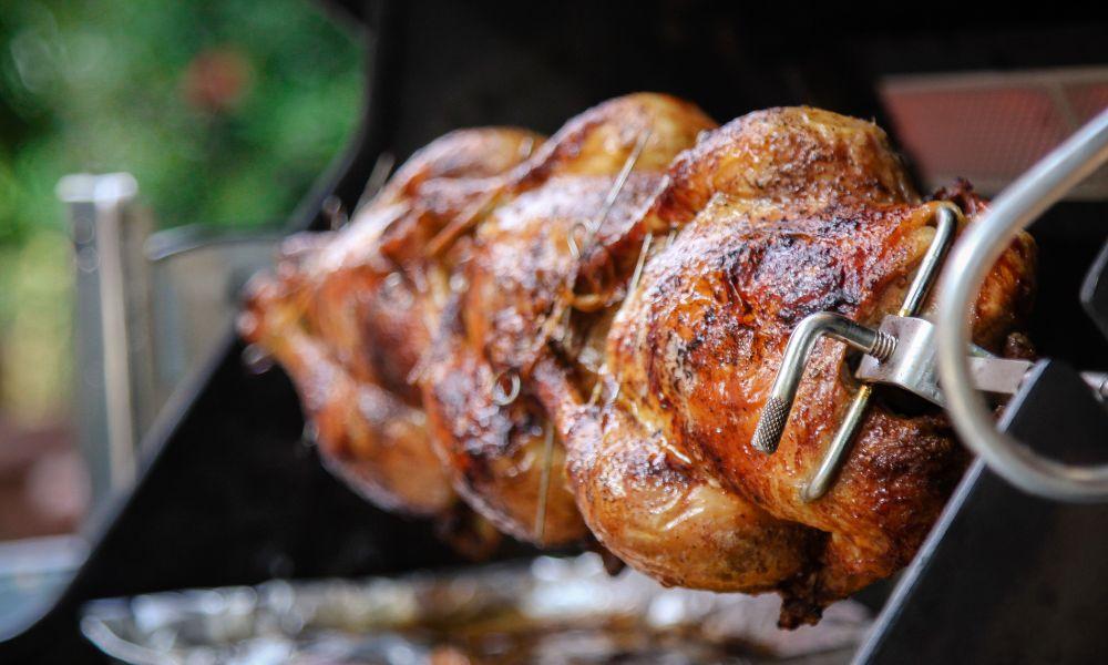 Maximizing Freshness: How Long Is a Store-Bought Rotisserie Chicken Good For? 1