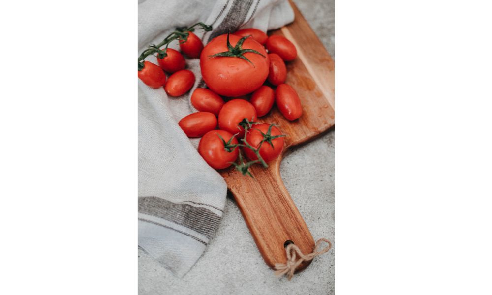 Tomatoes About to Go Bad? Discover How to Rescue and Transform Them! 3