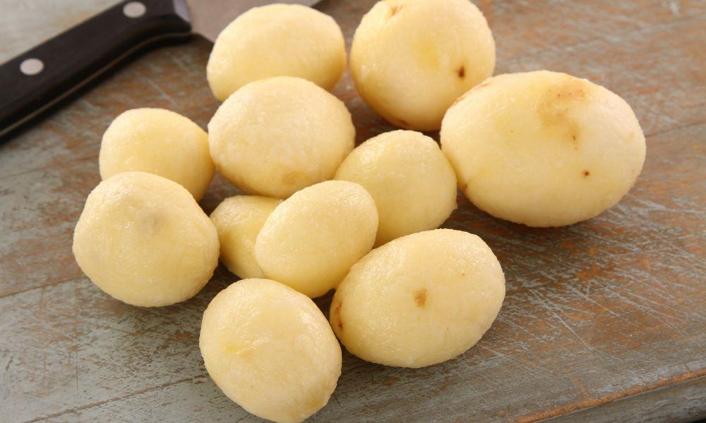 Maximizing Freshness: How Long Can Peeled Potatoes Last in the Fridge? 1