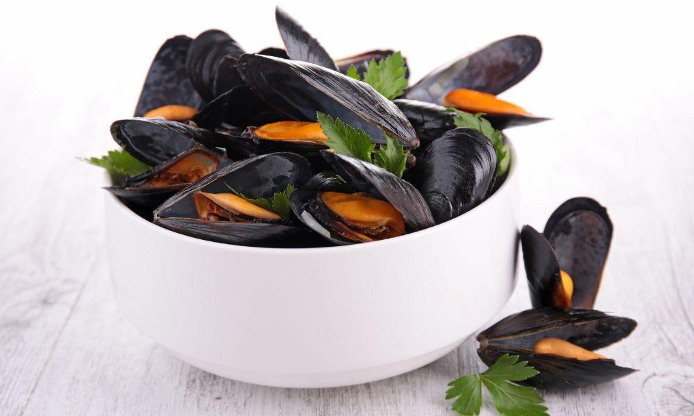 The Ultimate Guide to Storing Mussels: How Long Can You Keep Mussels in the Fridge? 1