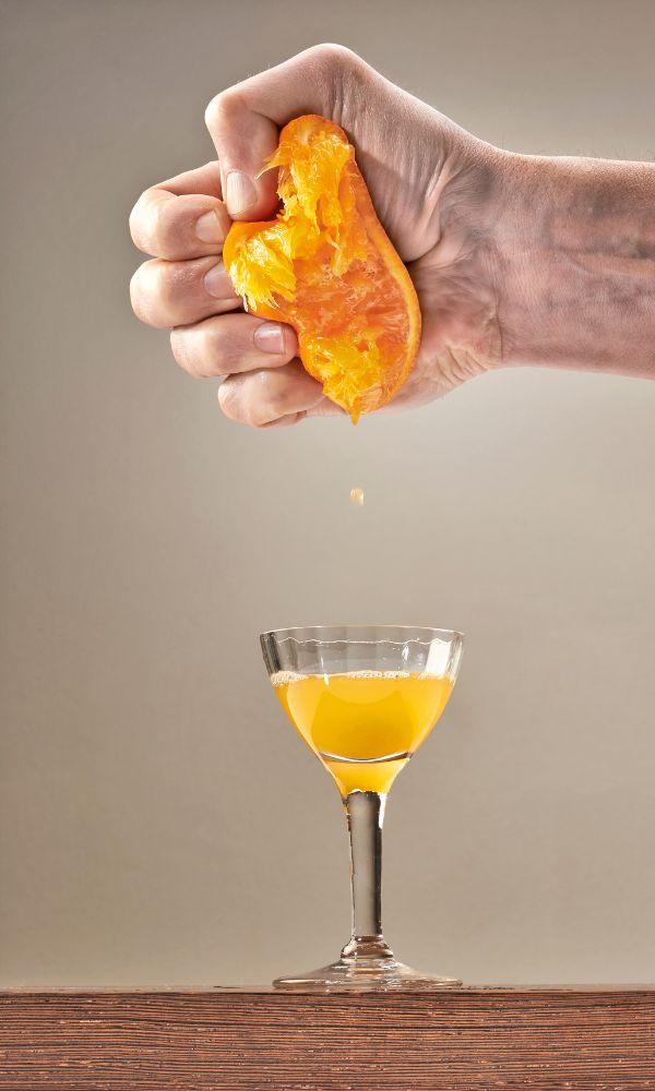 Unlocking the Nutritional Powerhouse: Freshly Squeezed Orange Juice 1