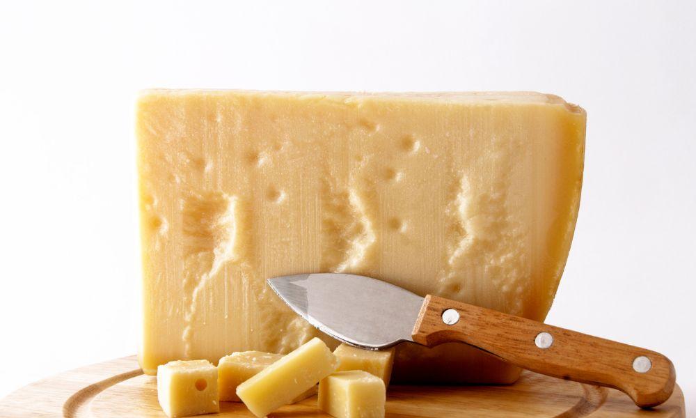 <strong>Exploring Delicious Substitutes for Pecorino Cheese</strong> 23