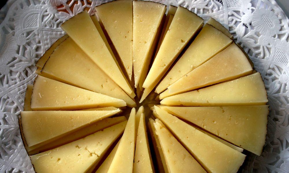 <strong>Exploring Delicious Substitutes for Pecorino Cheese</strong> 5