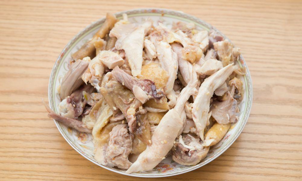 how long does cooked shredded chicken last in the fridge