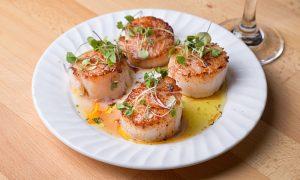 how long do cooked scallops last in the fridge